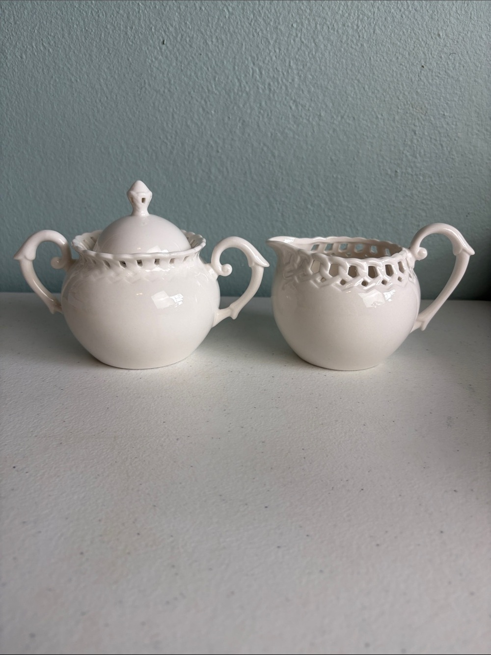 Grace’s Teaware White Ceramic Sugar and Creamer Set